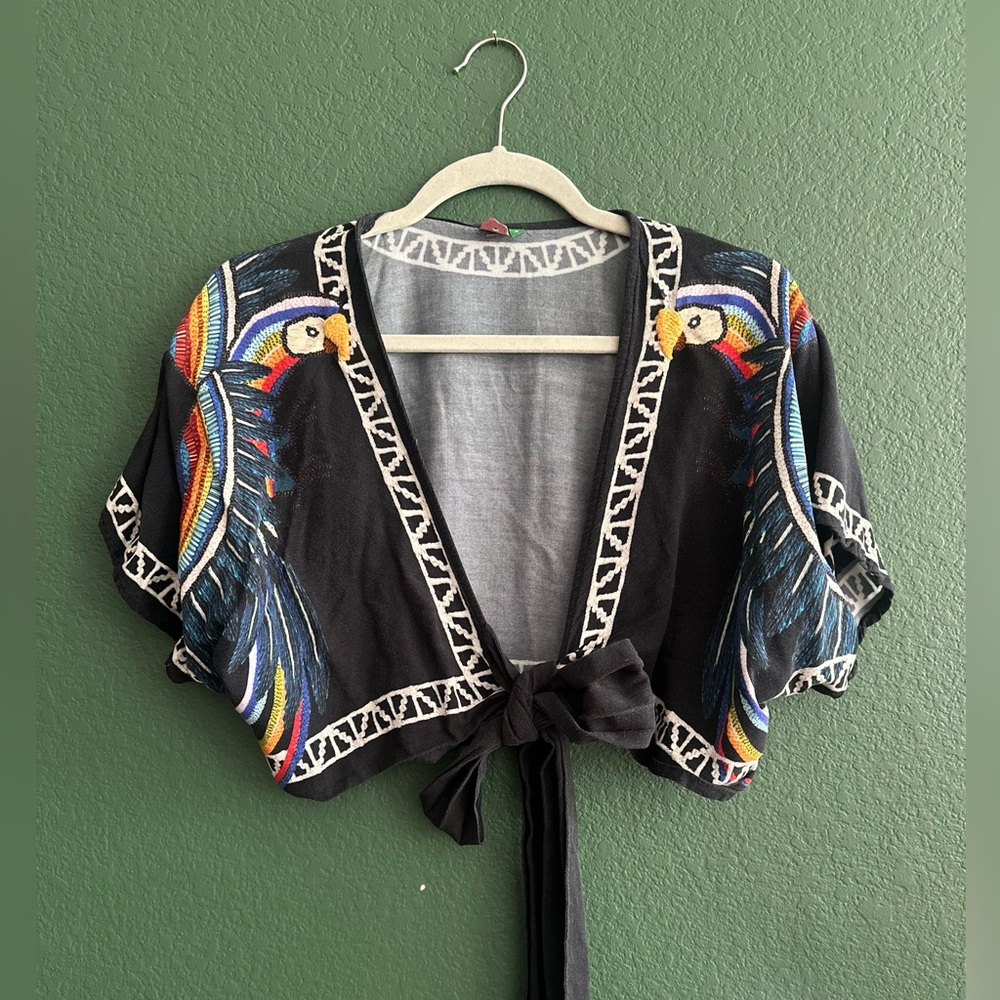 FARM Rio cropped navy tucan print top - Size M